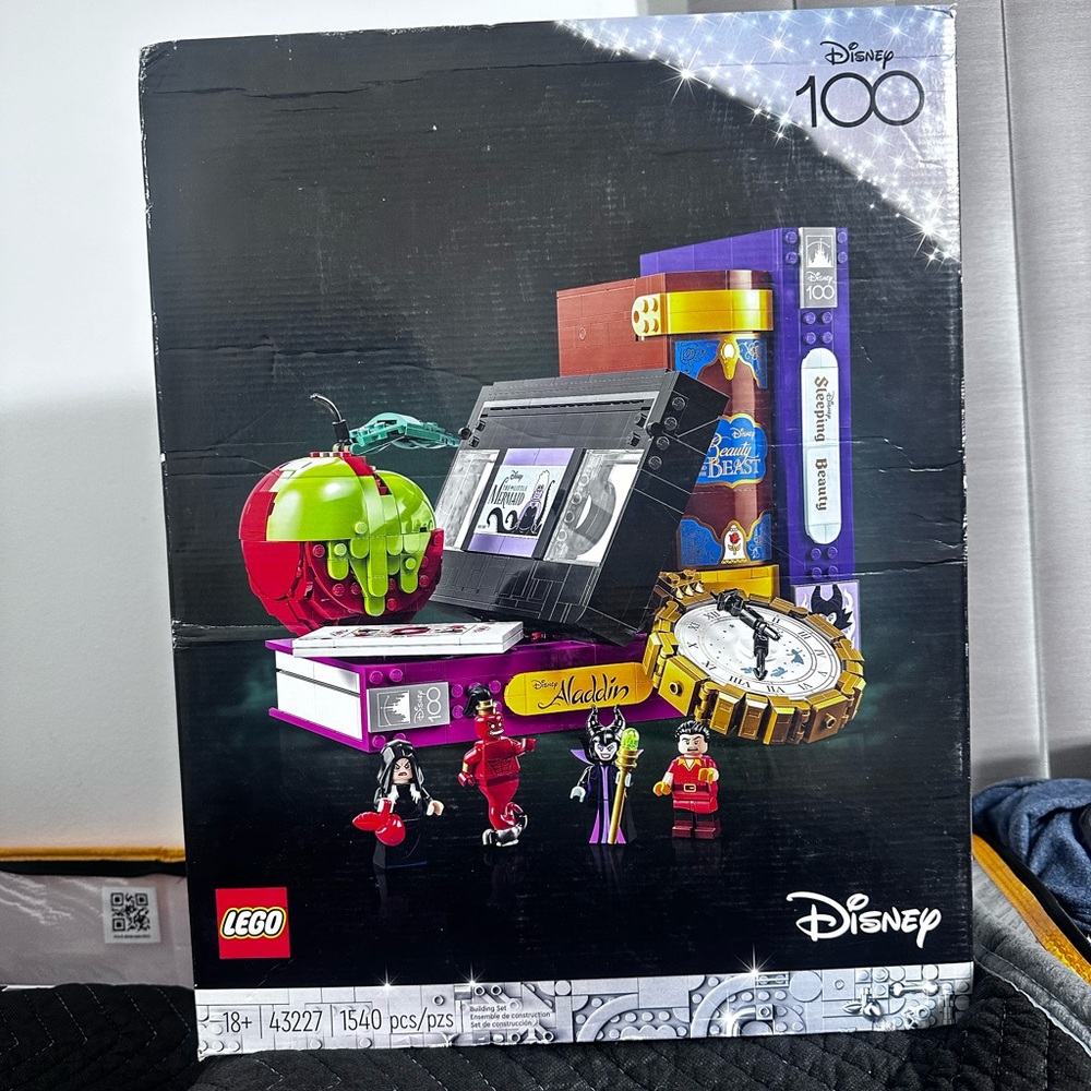 LEGO 43227 Disney Villain Icons 100th Anniversary Set Building Kit 1540 pcs